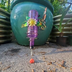 HUMMINGBIRD FEEDER Metal Garden Art Hummingbird Feeder NWT